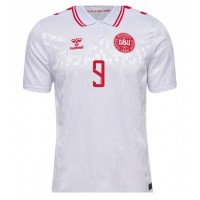 Camiseta Dinamarca Rasmus Hojlund #9 Visitante Equipación Eurocopa 2024 manga corta